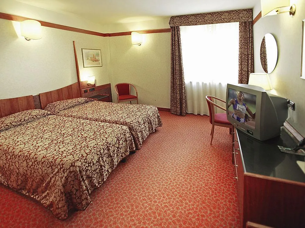 Hotel Du Lac Et Bellevue Bardolino 4*,  Italy
