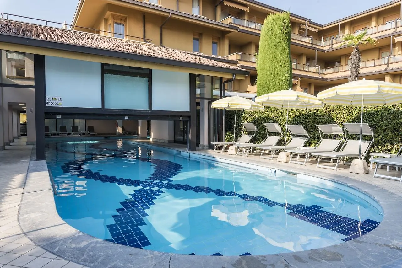 Hotel Du Lac Et Bellevue Bardolino 4*,  Italy