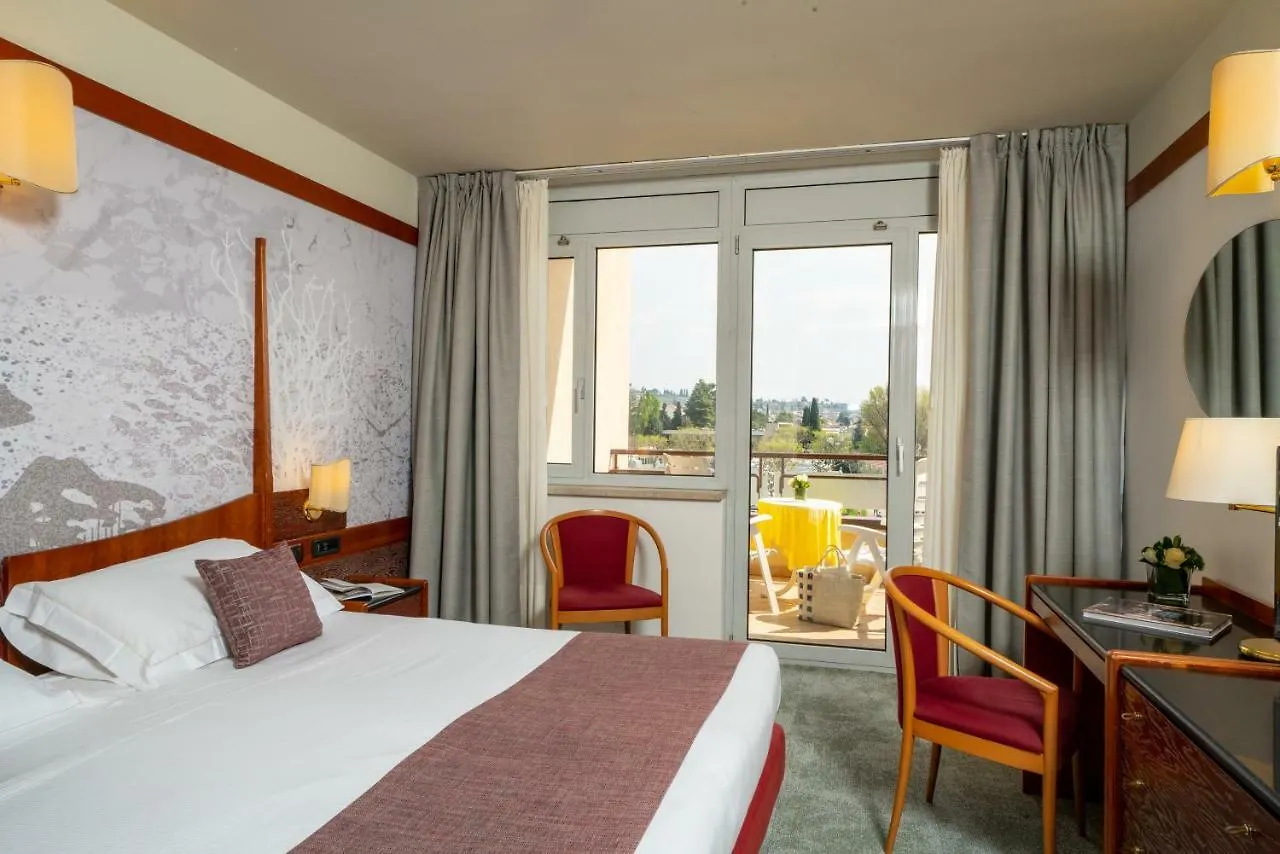 Hotel Du Lac Et Bellevue Bardolino 4*,