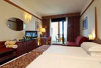 Hotel Du Lac Et Bellevue Bardolino 4*,
