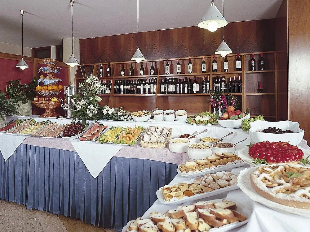 Hotel Du Lac Et Bellevue Bardolino 4*,